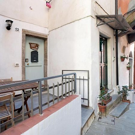 Hemingway'S Shelter Villa La Spezia Exterior photo